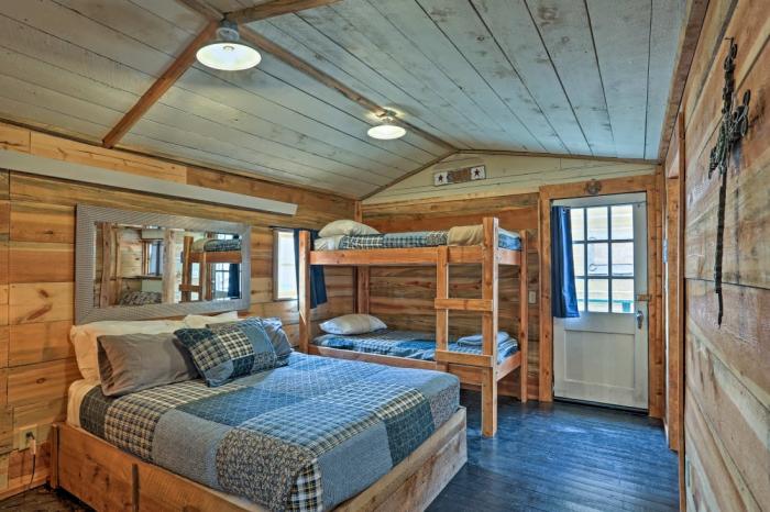 Battle Creek Lodge & Vacation Rentals